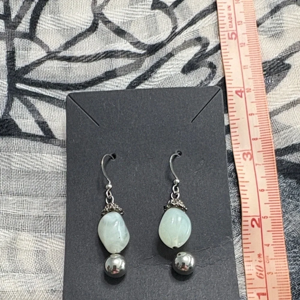 🖤Silver and White Stone Drop Earrings🖤